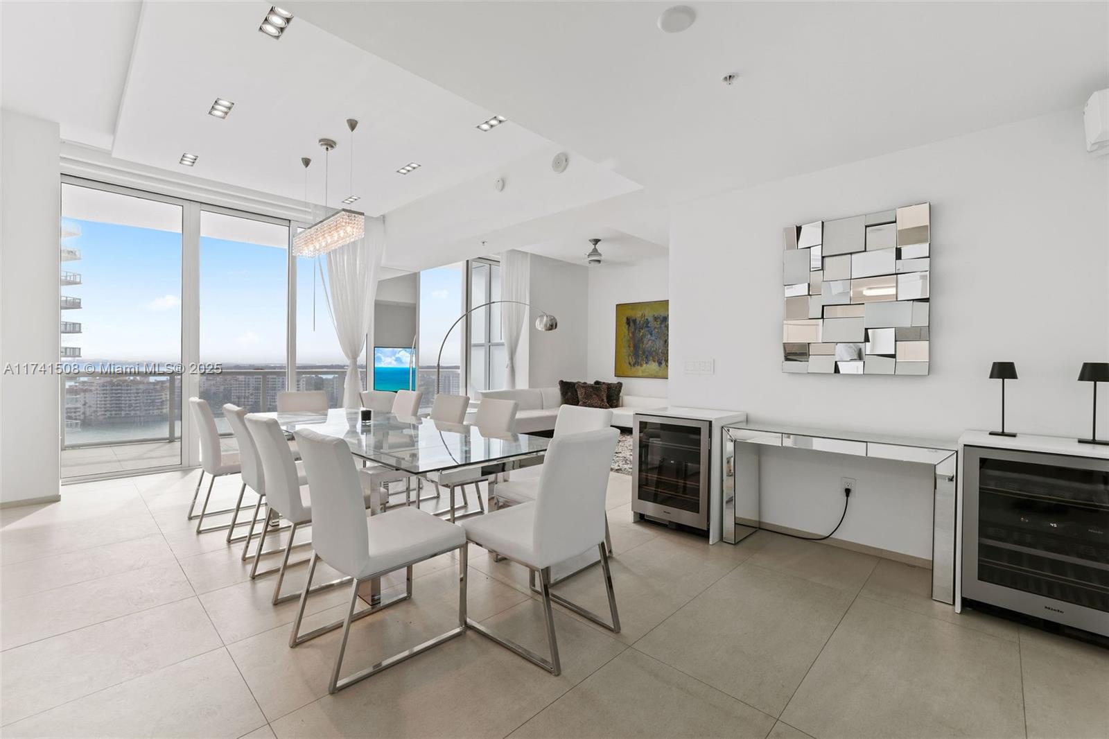 CONTINUUM ON SOUTH BEACH - Residential Lease