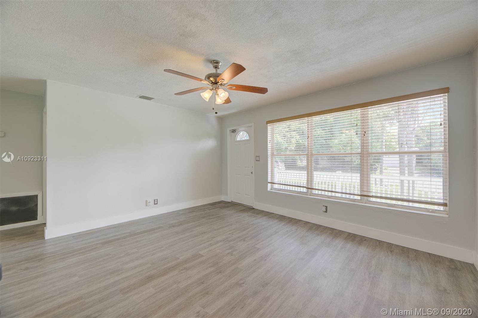 CRESTHAVEN 8 - Residential