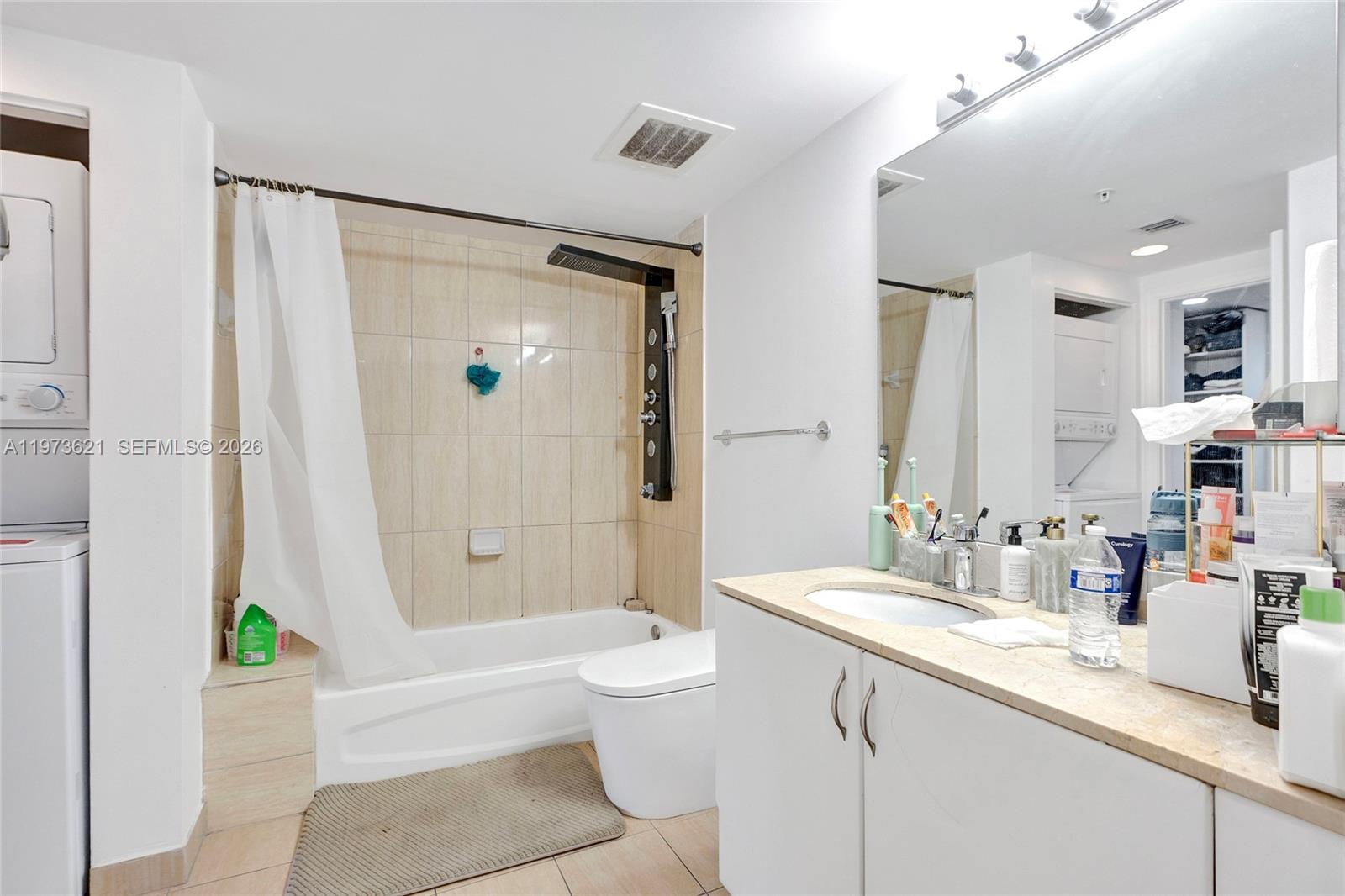 OPERA TOWER CONDO - Residential