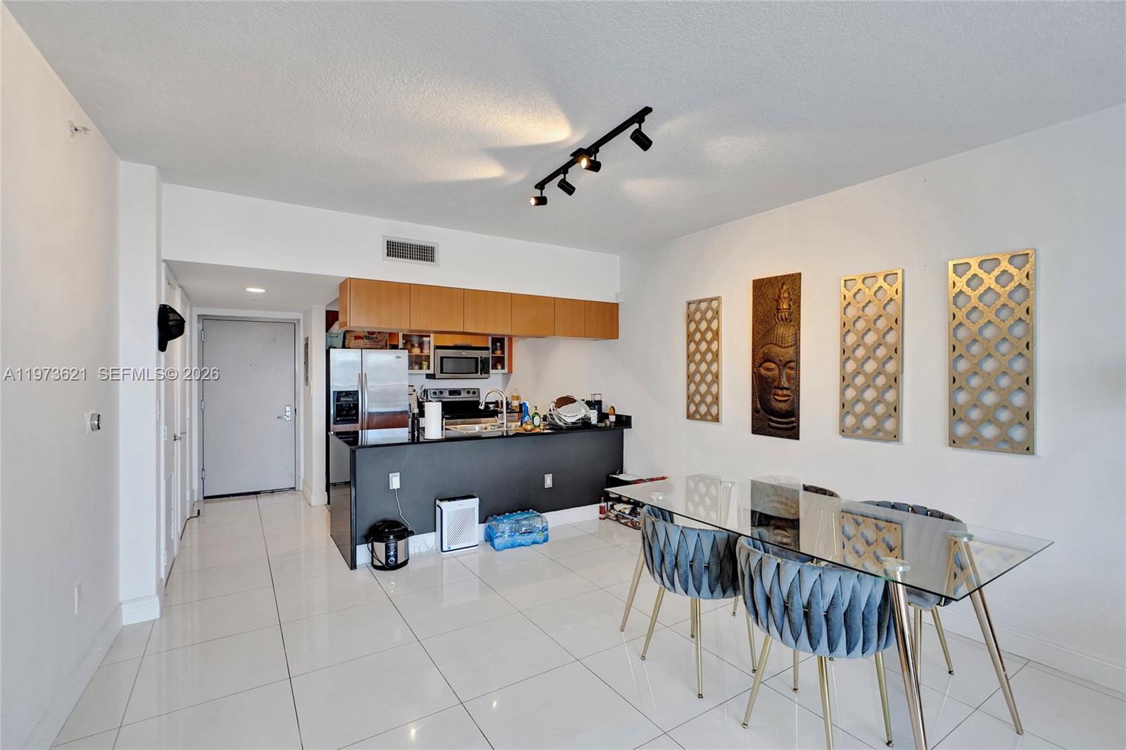 OPERA TOWER CONDO - Residential