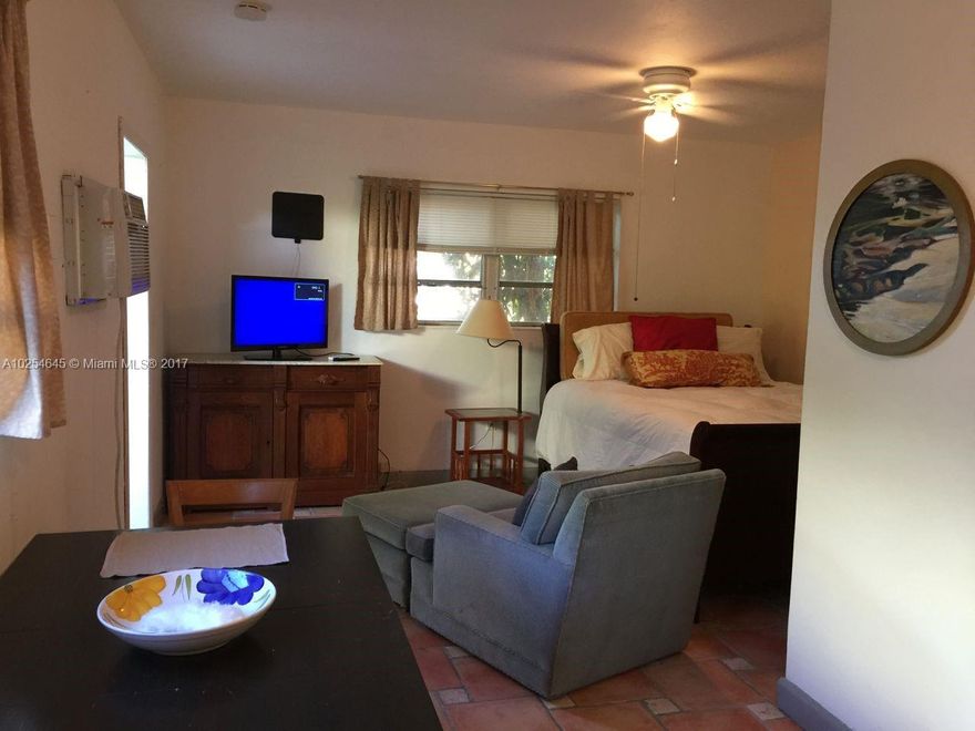 LITTLE GABLES FURNISHED STUDIO IN MINT CONDITION, INCLUDES ELECTRIC & WATER, 1 PARKING SPACE.
SEASONAL RENT AVAILABLE UPON REQUEST. IDEAL FOR 1 PERSON.
MUST SEE!!