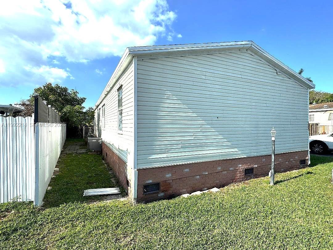 220 NE 12th Ave #182