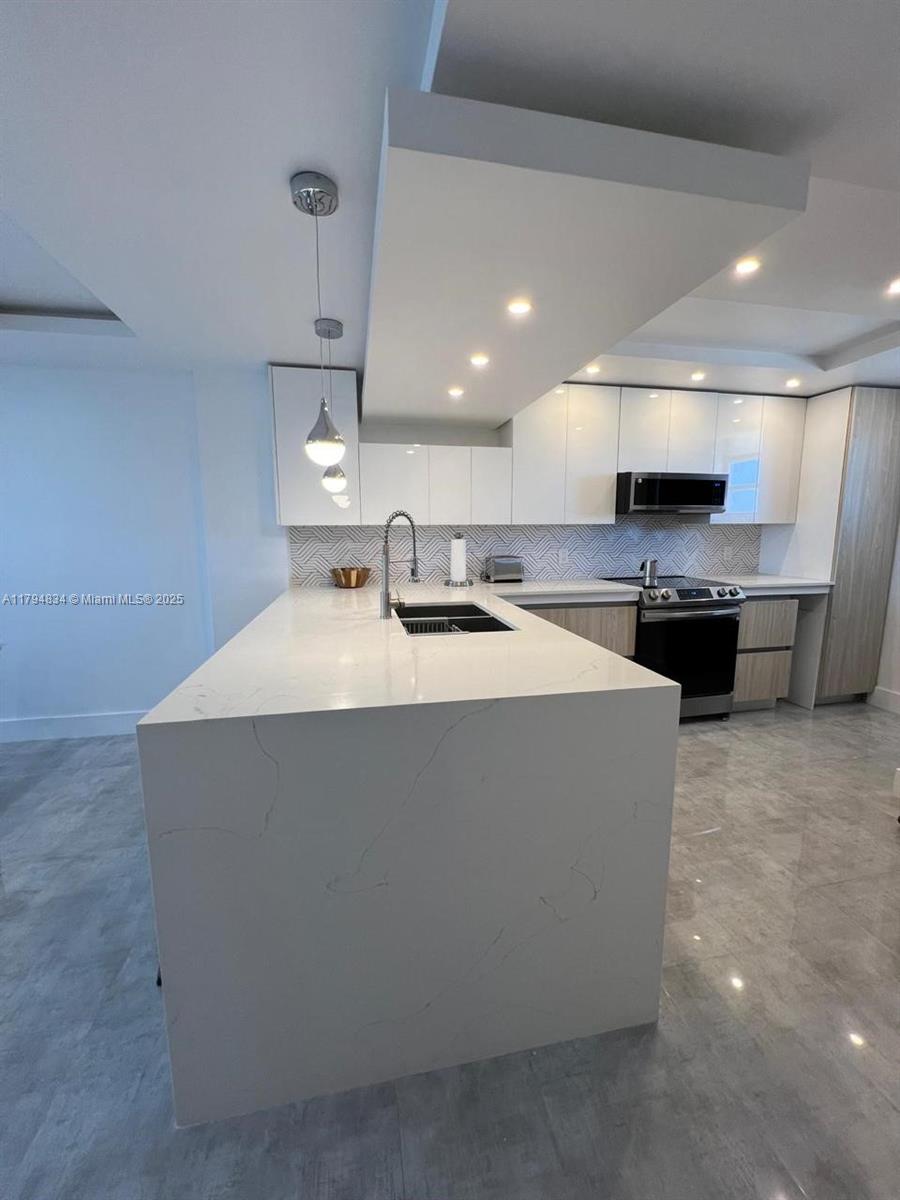 Property for Sale at 2903 N Miami Beach Blvd 1003, North Miami Beach, Miami-Dade County, Florida - Bedrooms: 1 
Bathrooms: 2  - $284,000
