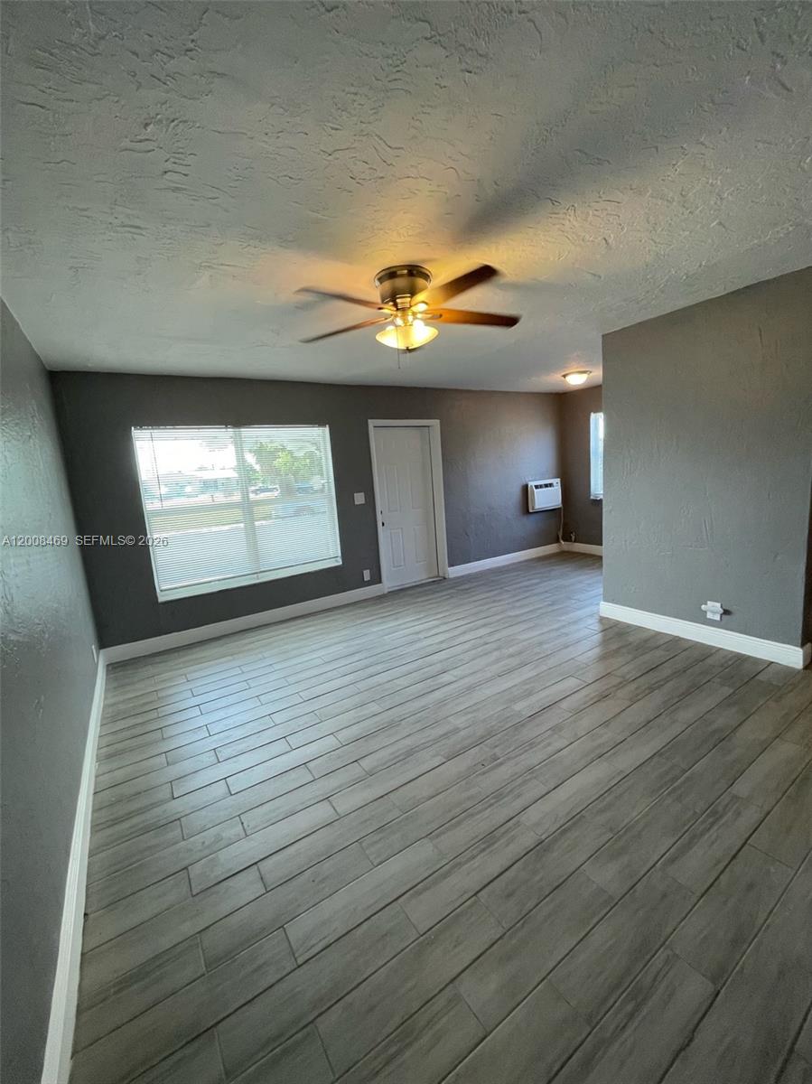 ROOSEVELT GARDENS 3RD ADD - Residential Income
