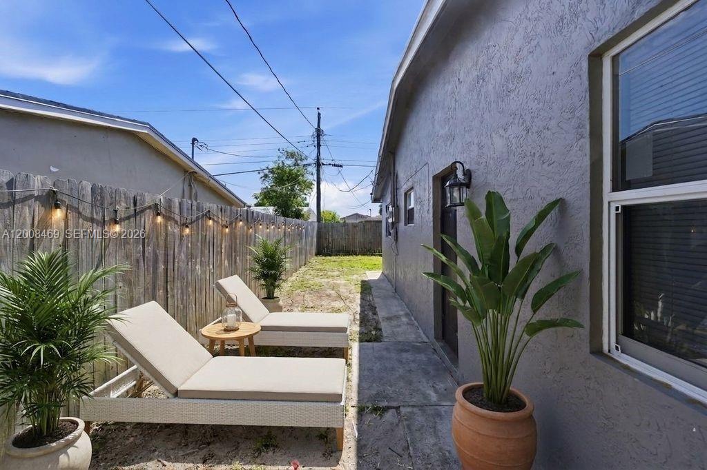 ROOSEVELT GARDENS 3RD ADD - Residential Income