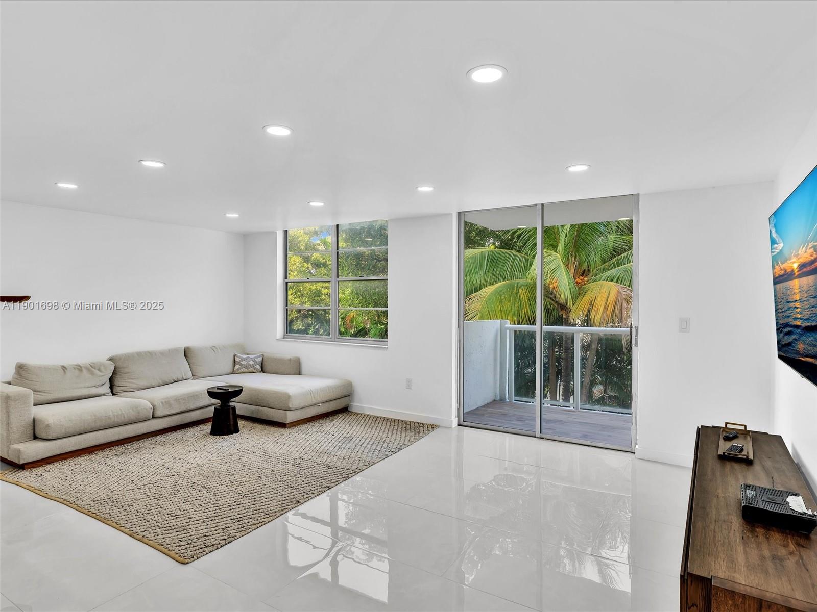 10000 PLAZA CONDO-SOUTH T - Residential Lease