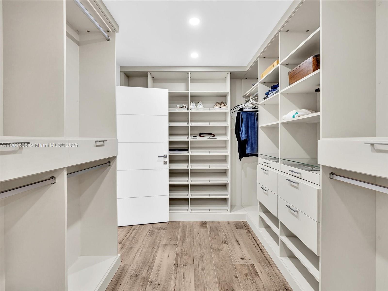 10000 PLAZA CONDO-SOUTH T - Residential Lease