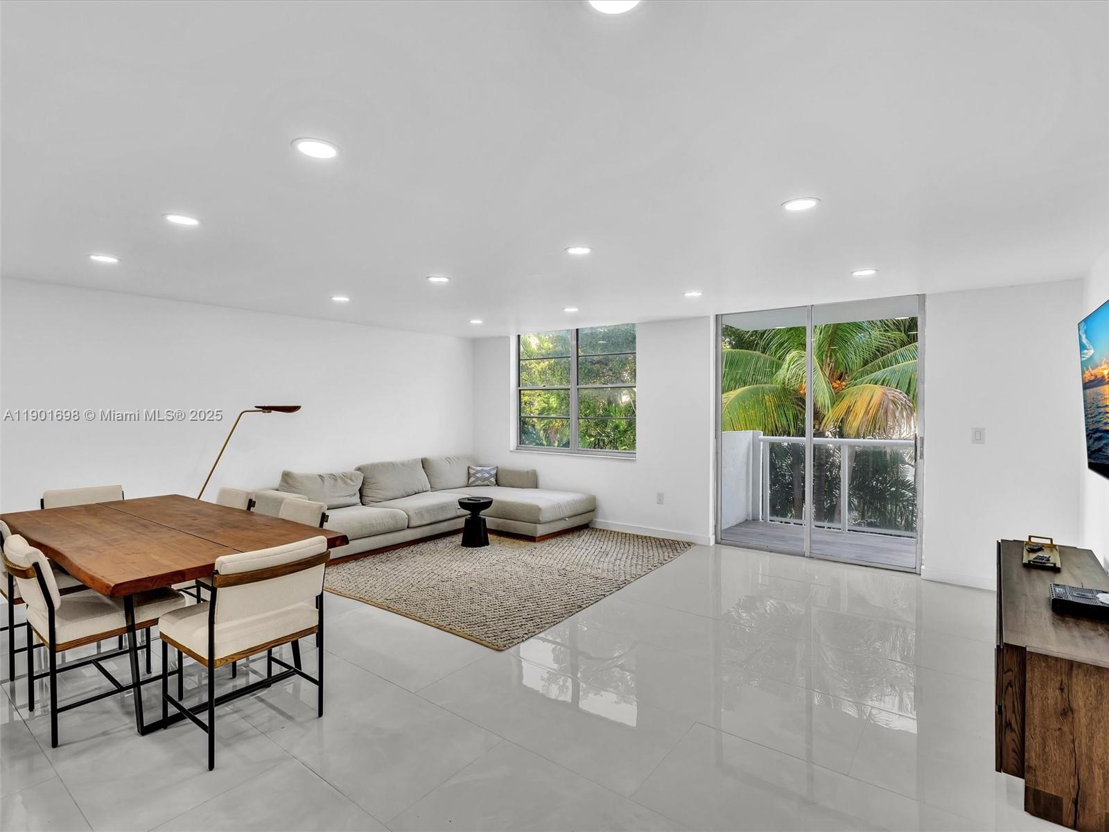 10000 PLAZA CONDO-SOUTH T - Residential Lease