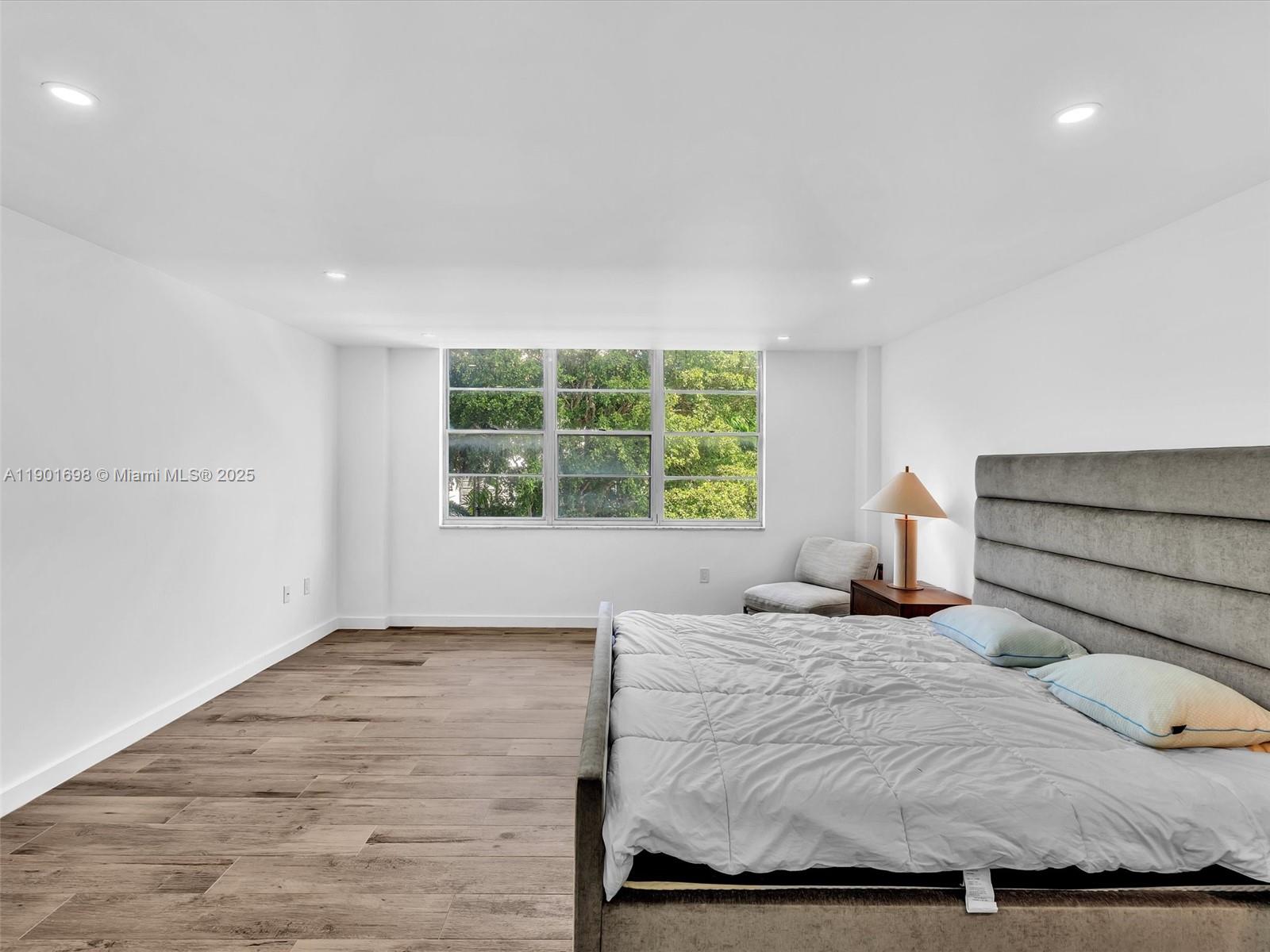 10000 PLAZA CONDO-SOUTH T - Residential Lease