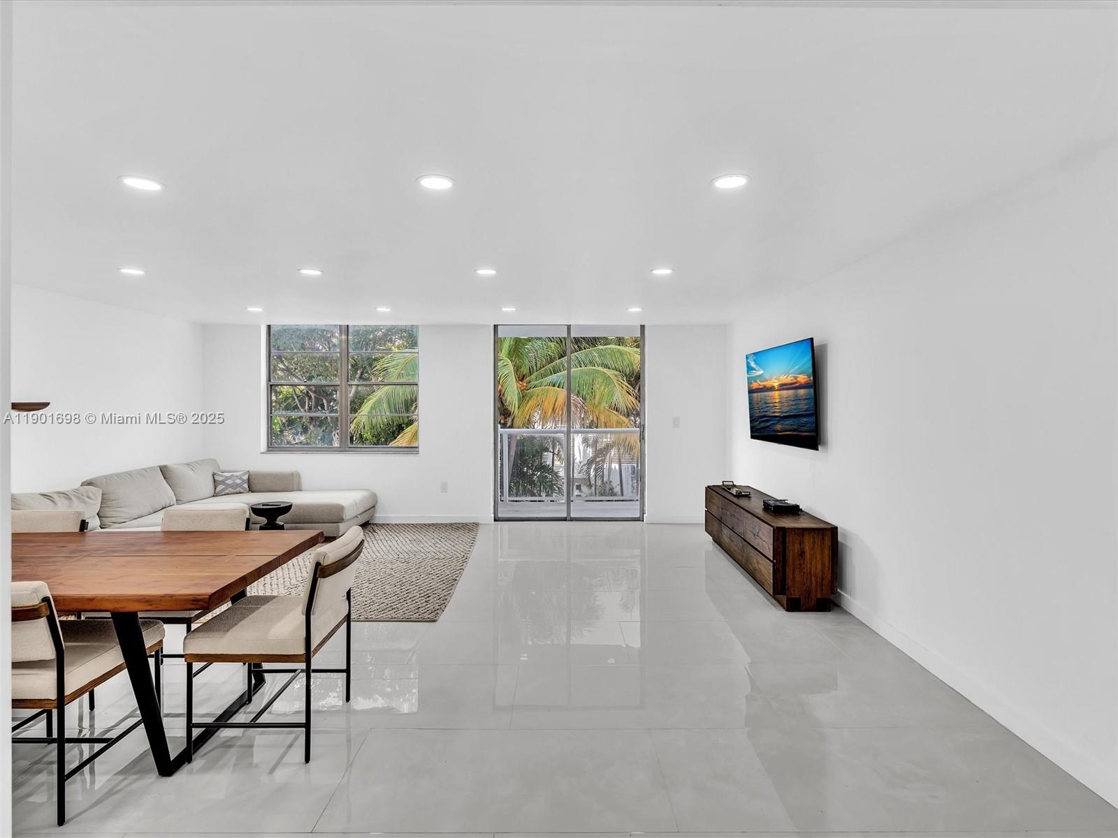 10000 PLAZA CONDO-SOUTH T - Residential Lease