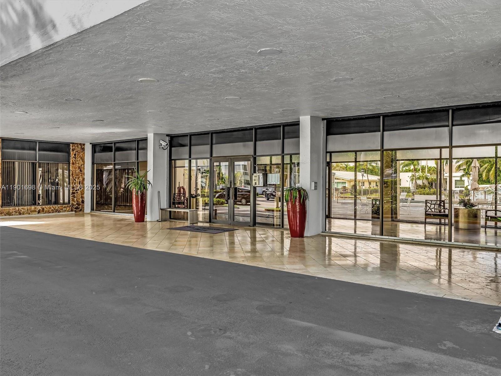 10000 PLAZA CONDO-SOUTH T - Residential Lease