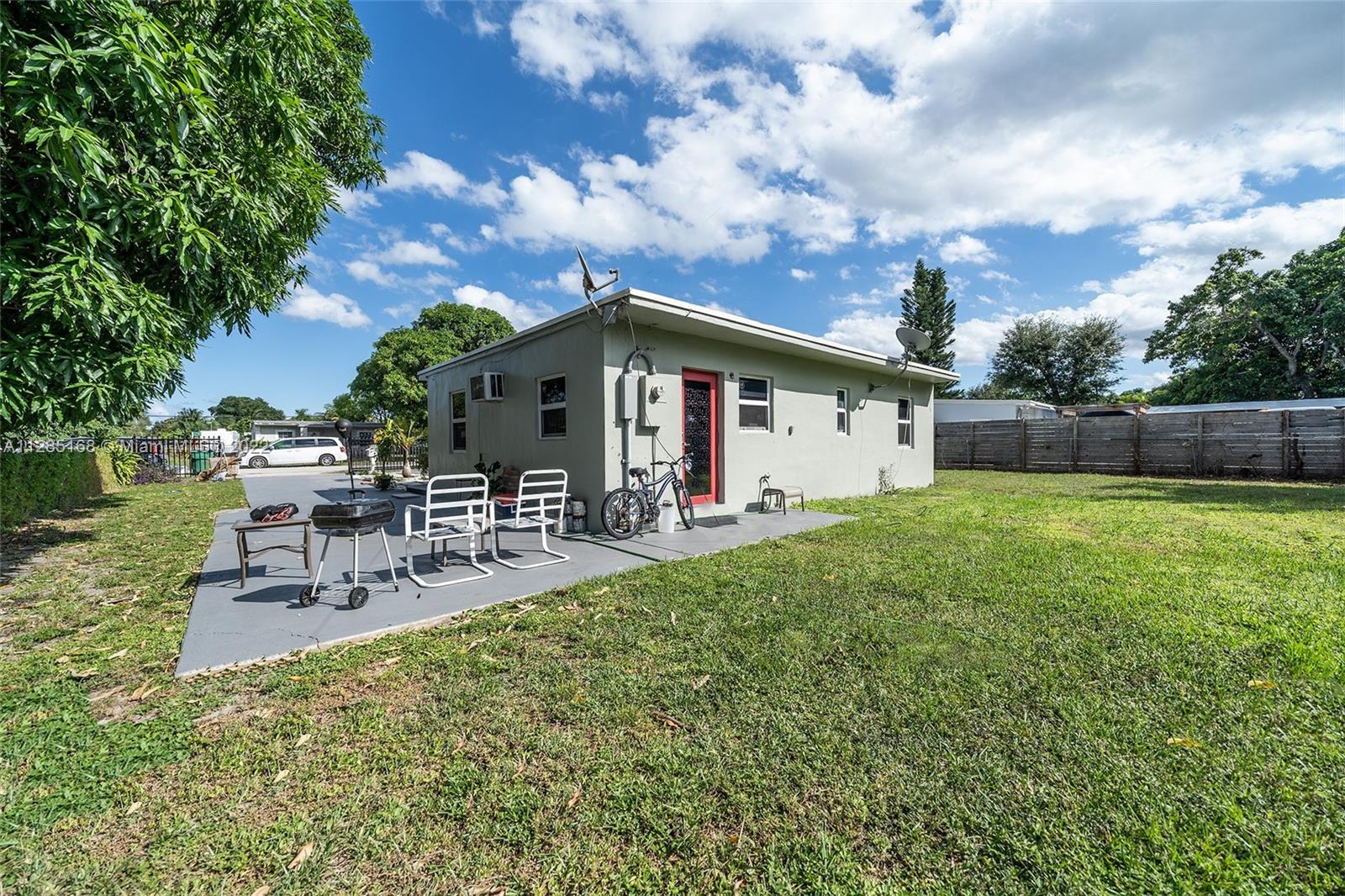 BUNCHE PARK - Residential