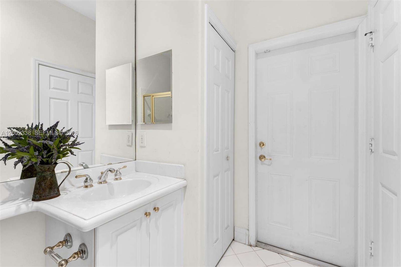 DORAL ISLES MEDITERRANEA - Residential