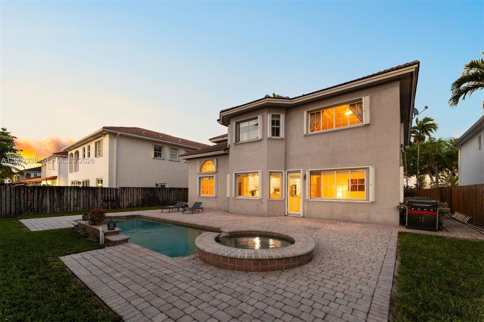 DORAL ISLES MEDITERRANEA - Residential