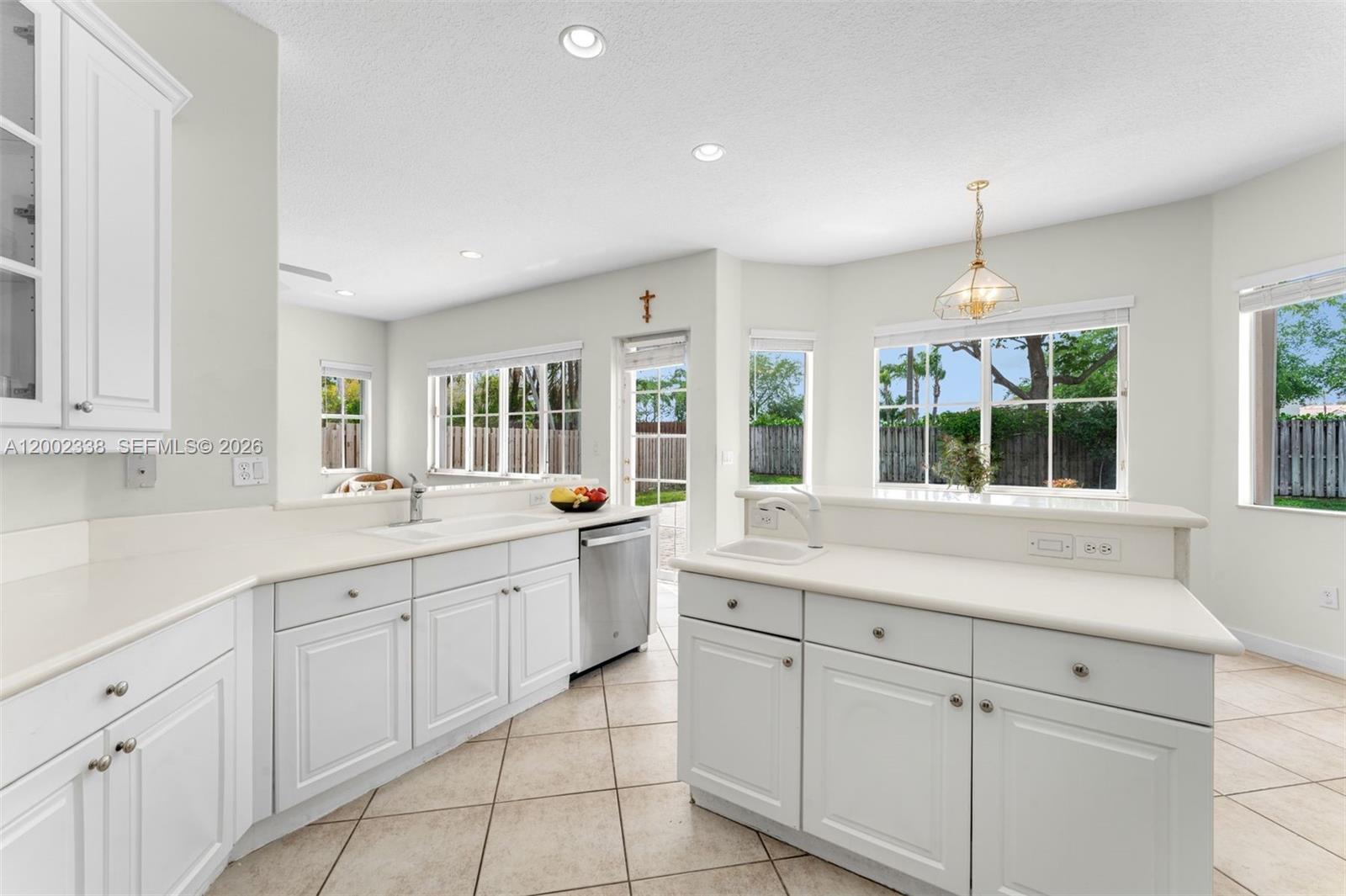 DORAL ISLES MEDITERRANEA - Residential