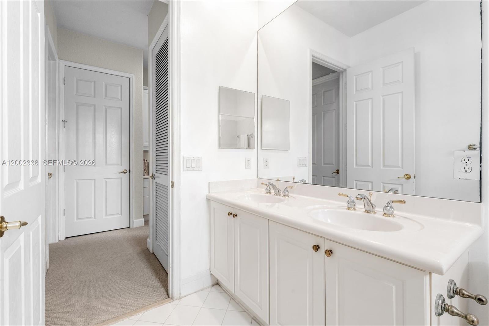 DORAL ISLES MEDITERRANEA - Residential