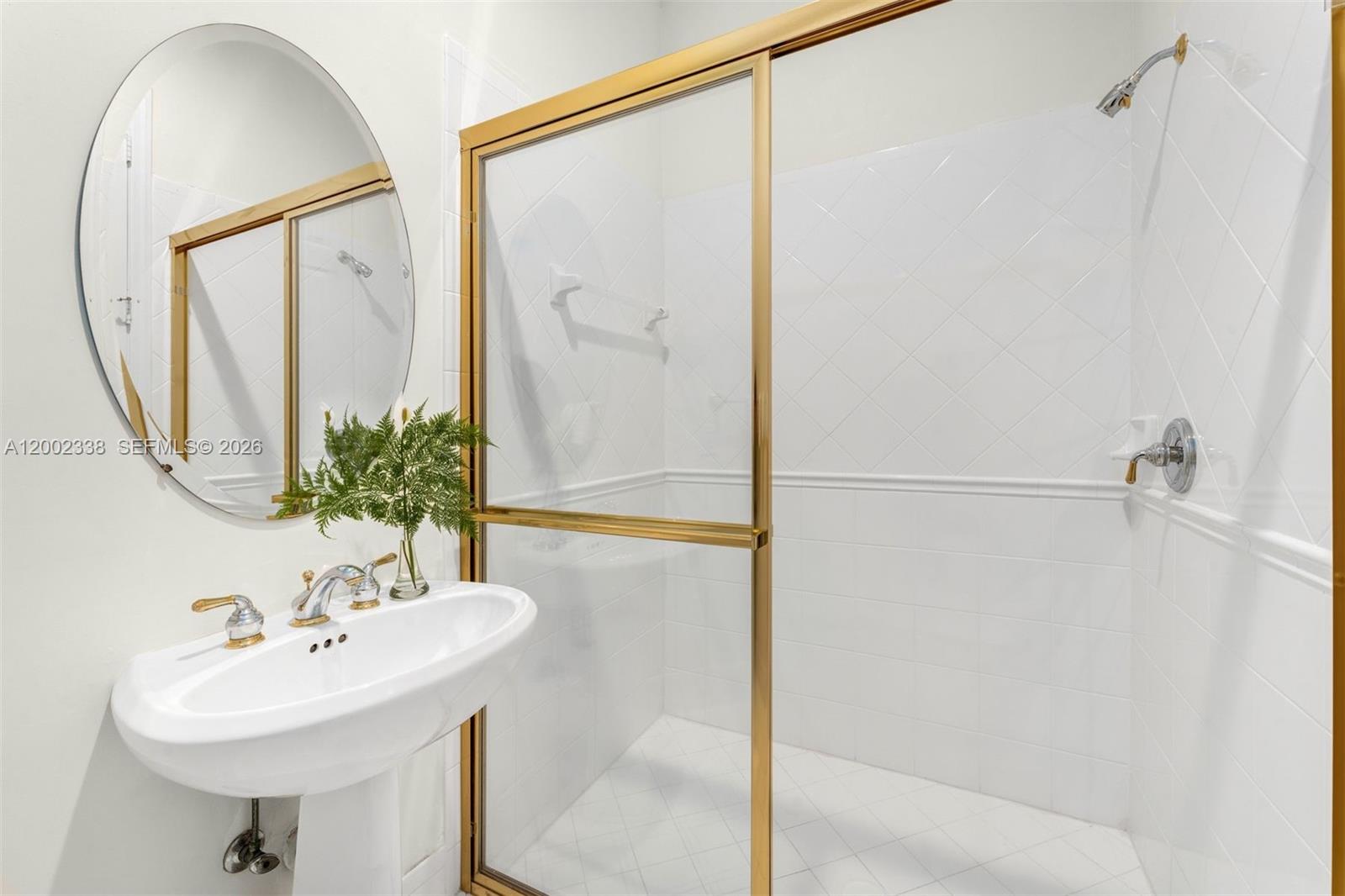 DORAL ISLES MEDITERRANEA - Residential