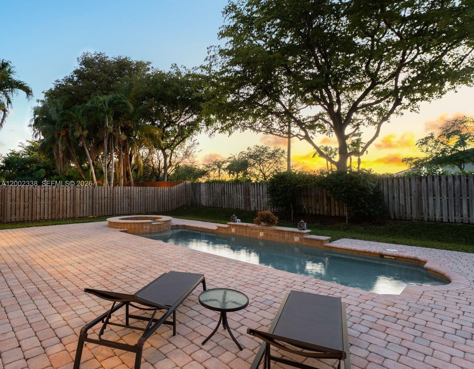 DORAL ISLES MEDITERRANEA - Residential