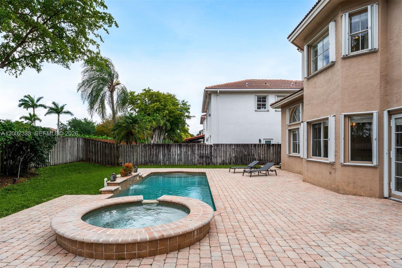 DORAL ISLES MEDITERRANEA - Residential