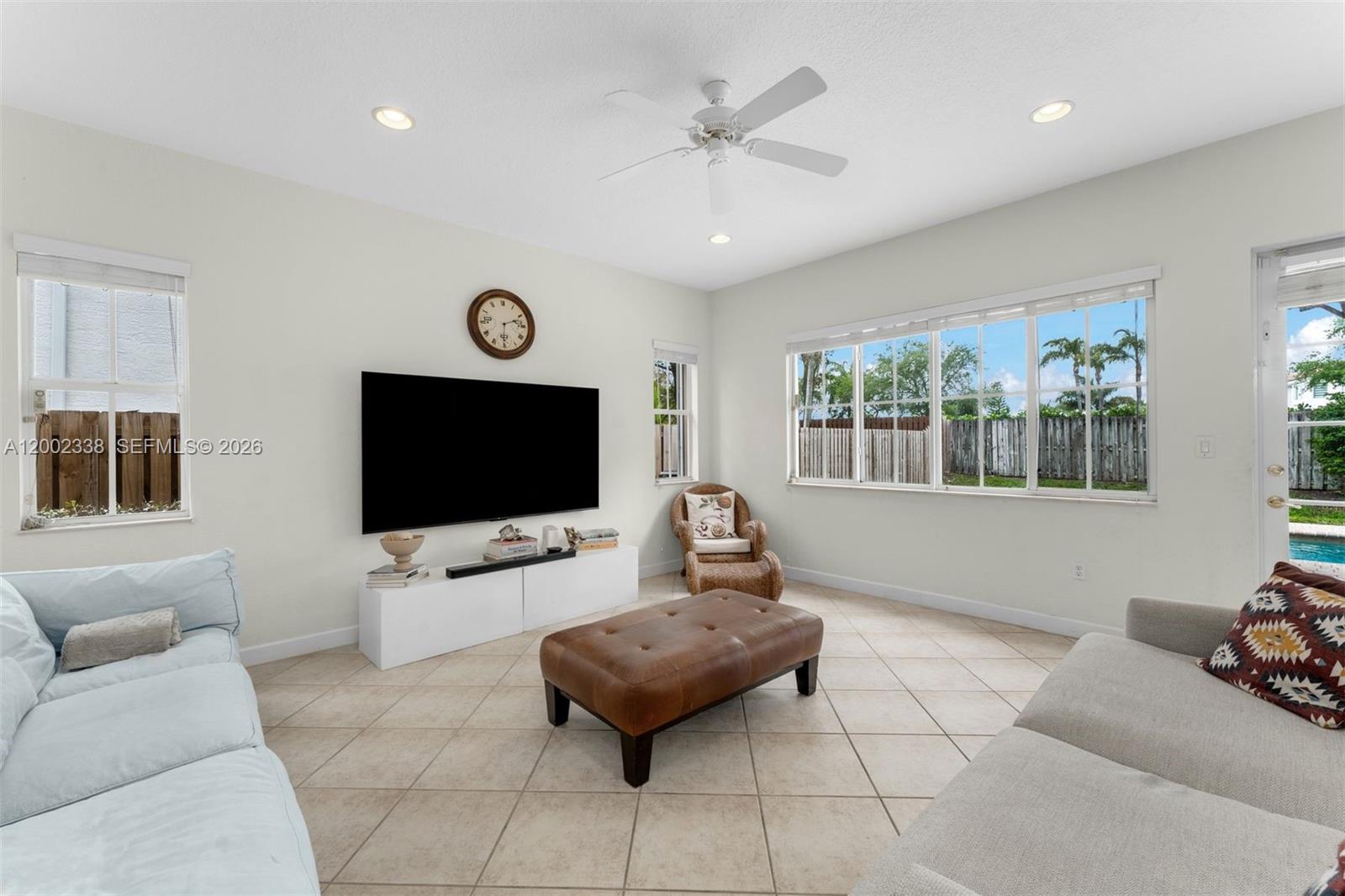 DORAL ISLES MEDITERRANEA - Residential