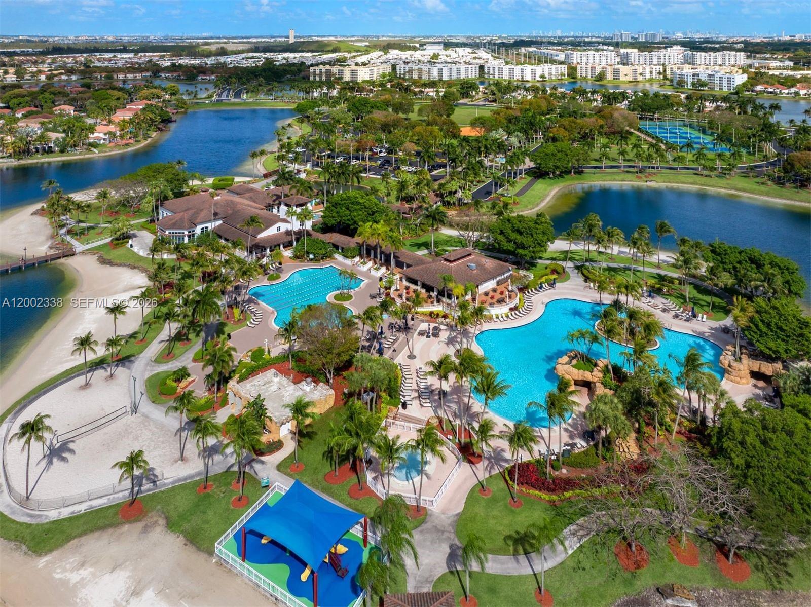 DORAL ISLES MEDITERRANEA - Residential