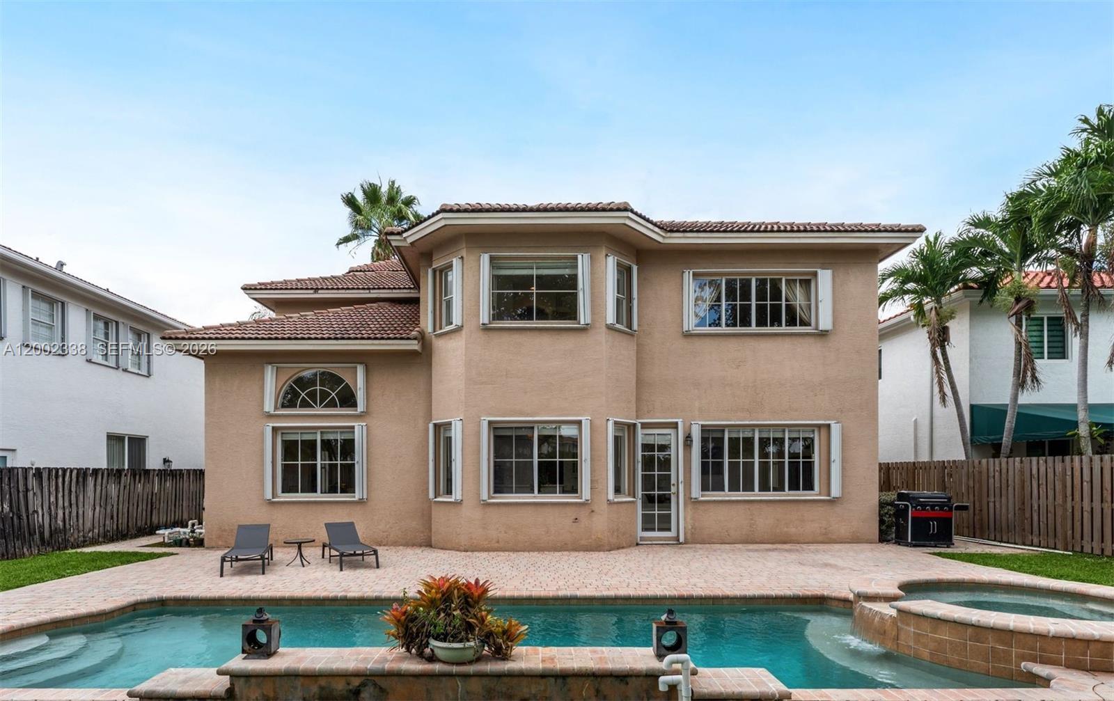 DORAL ISLES MEDITERRANEA - Residential