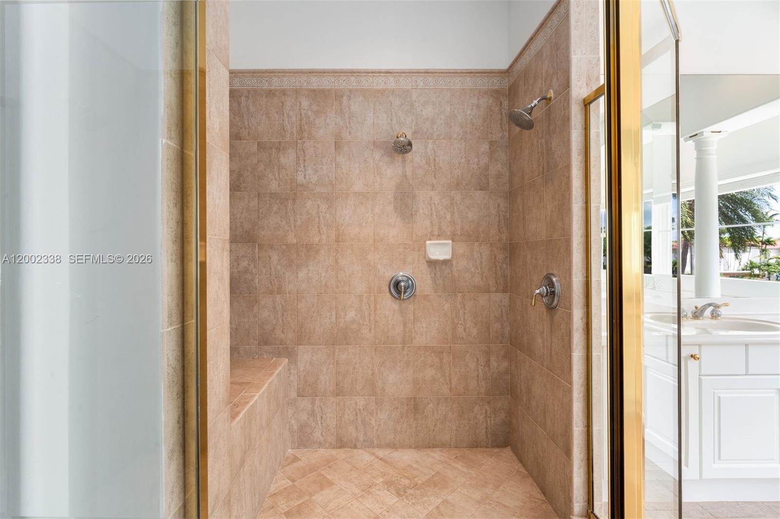 DORAL ISLES MEDITERRANEA - Residential