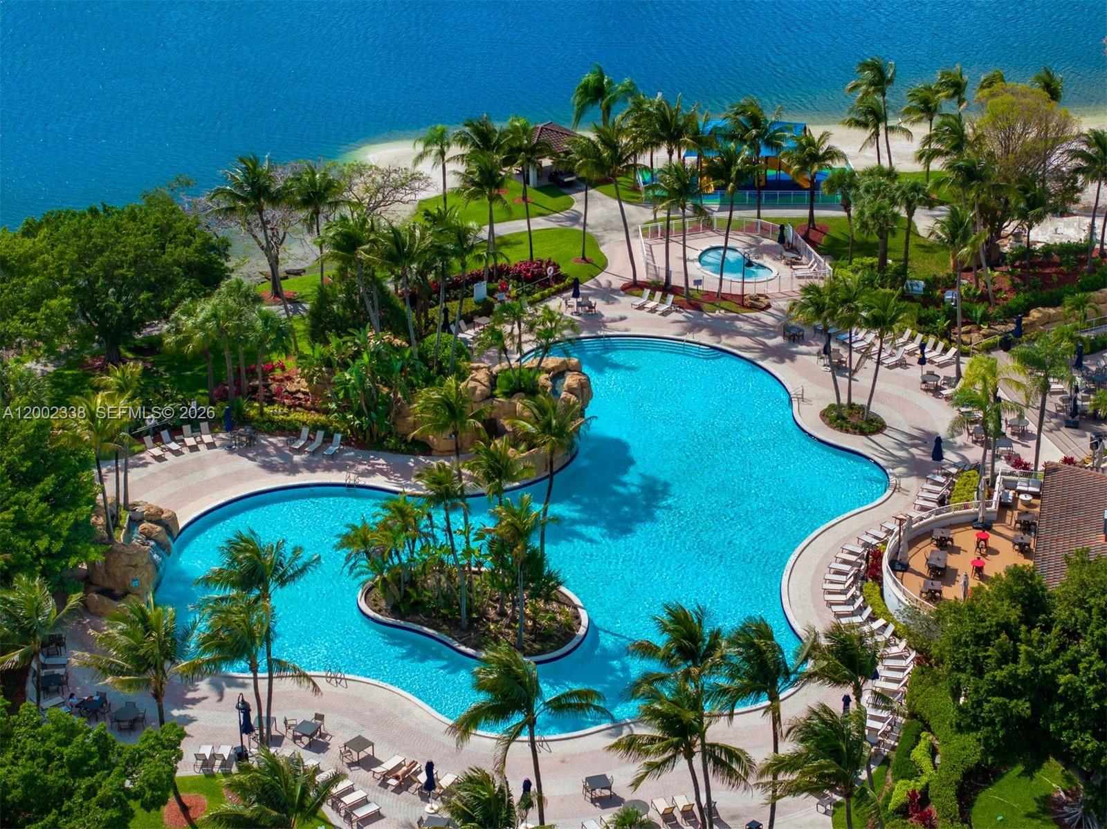 DORAL ISLES MEDITERRANEA - Residential