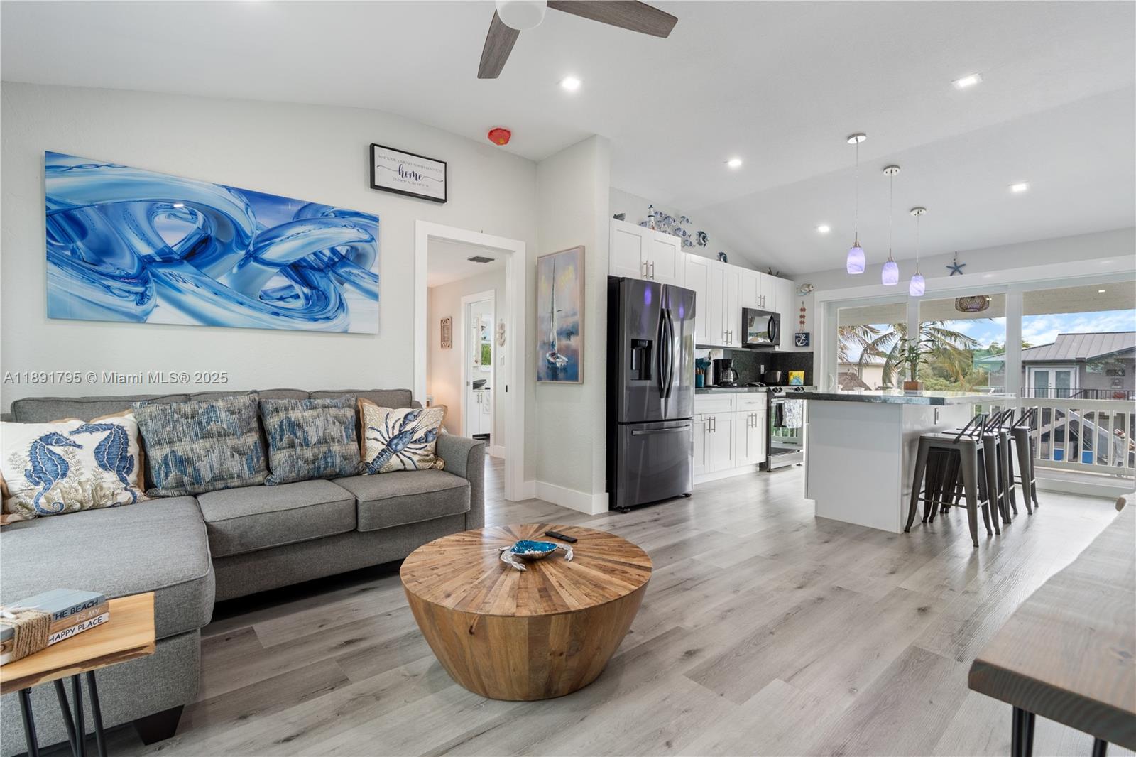 PARADISE POINT COVE - Residential