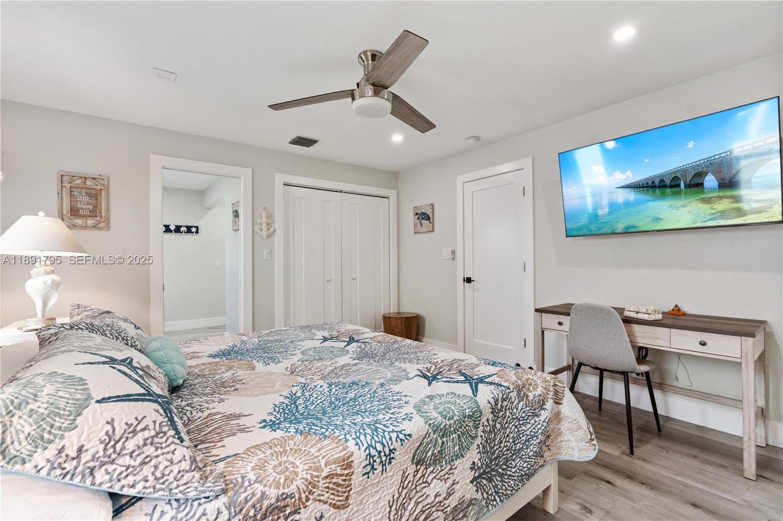 PARADISE POINT COVE - Residential