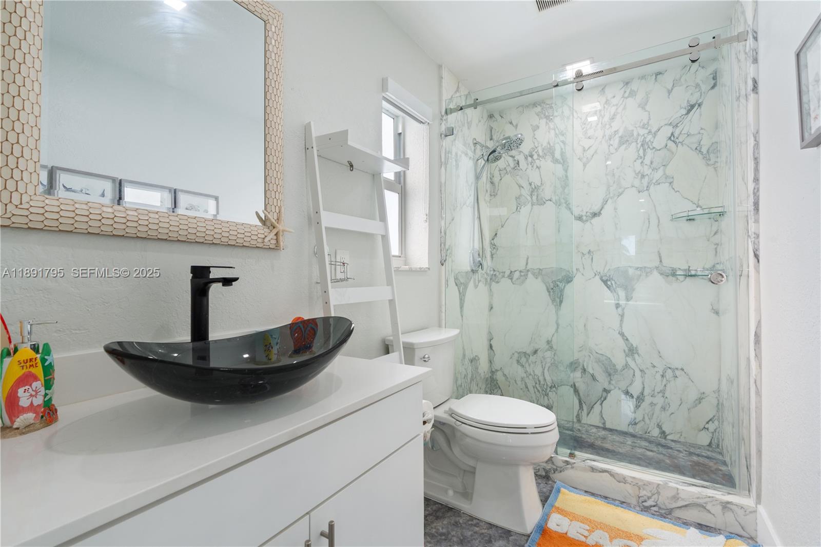 PARADISE POINT COVE - Residential