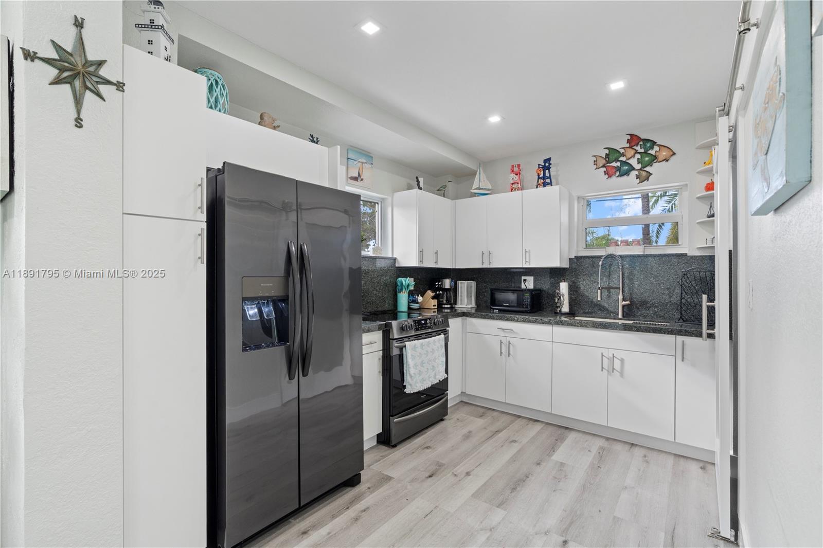 PARADISE POINT COVE - Residential