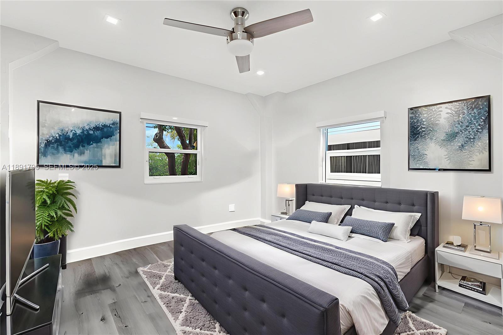 PARADISE POINT COVE - Residential