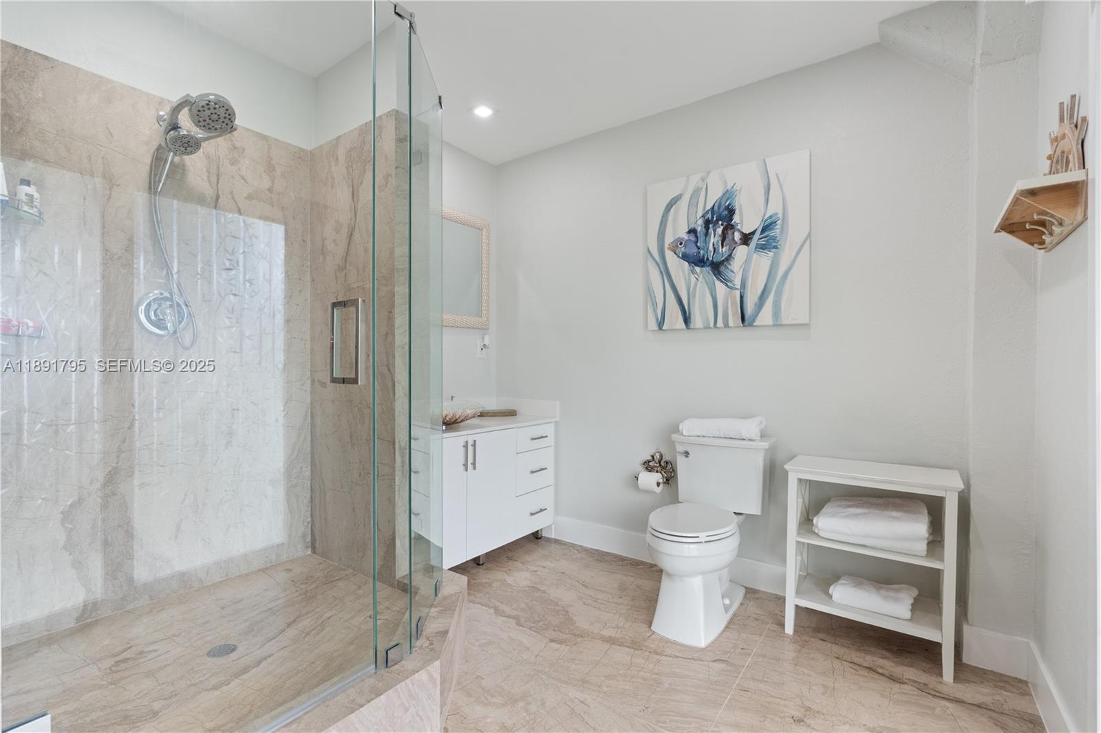 PARADISE POINT COVE - Residential