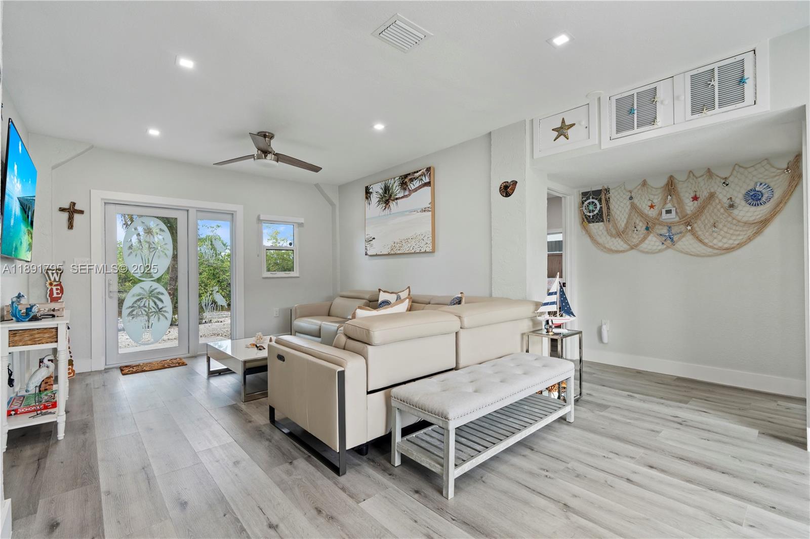 PARADISE POINT COVE - Residential