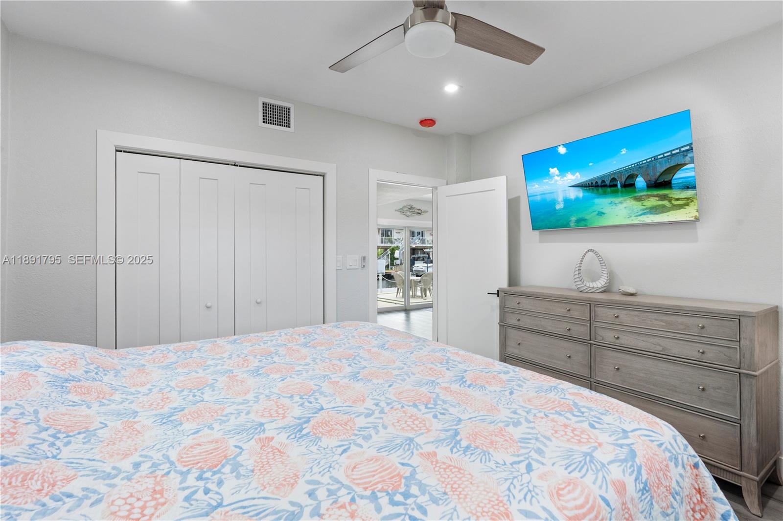 PARADISE POINT COVE - Residential