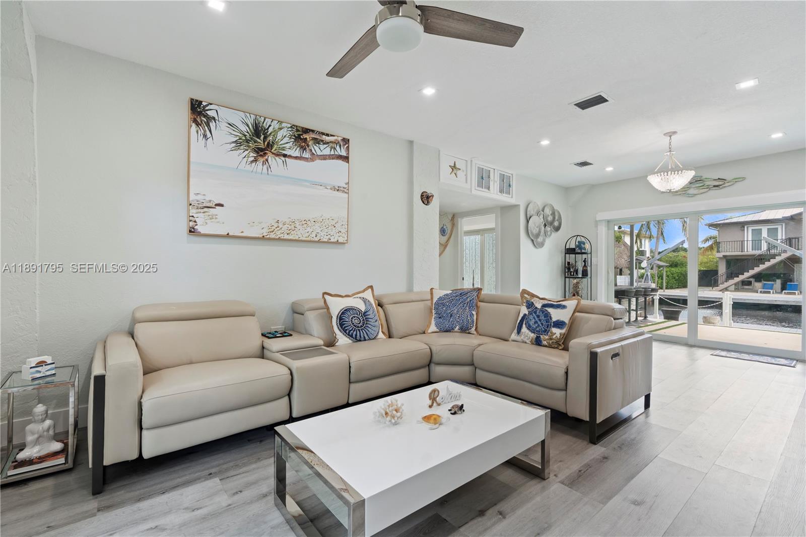 PARADISE POINT COVE - Residential