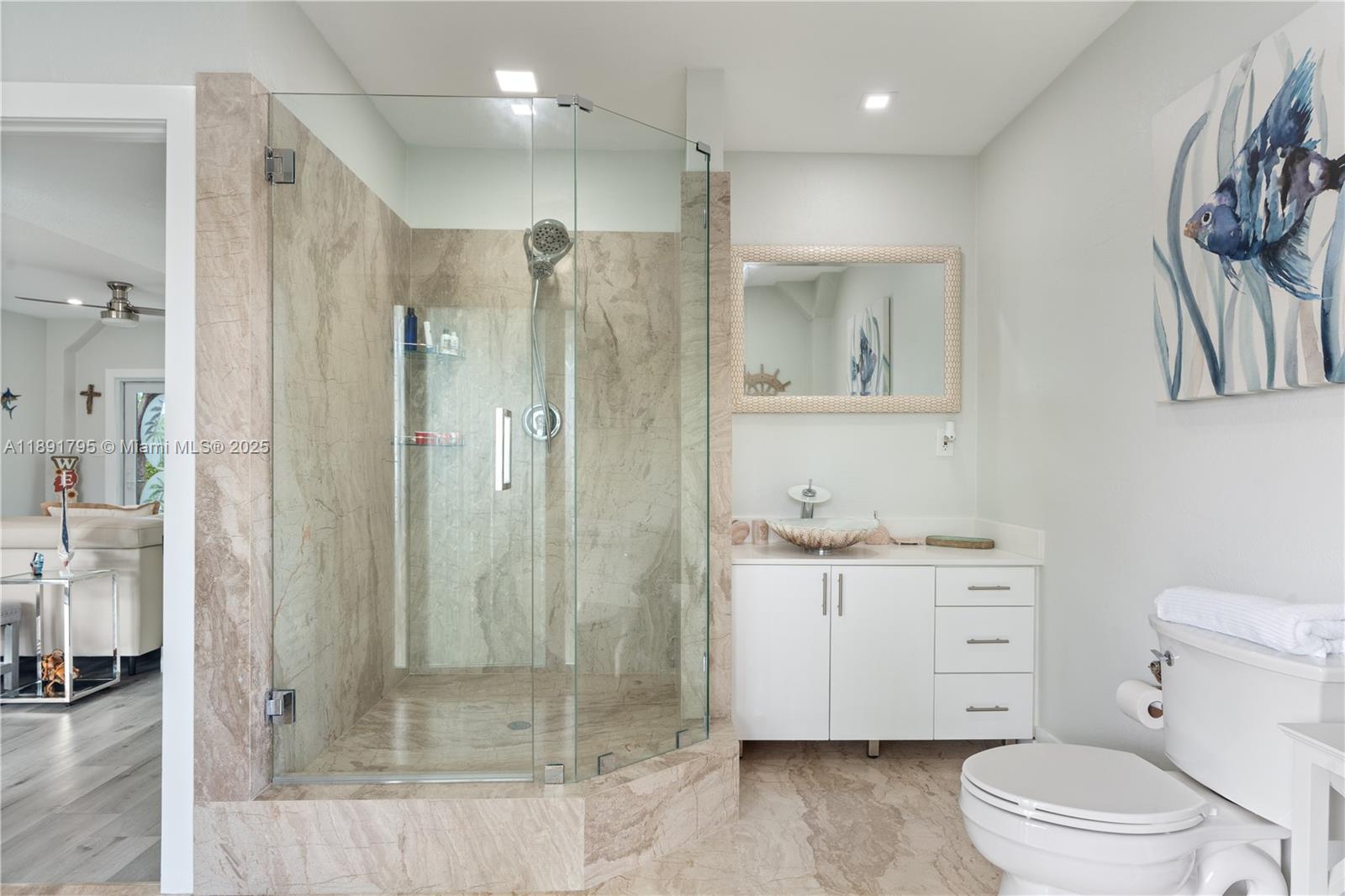 PARADISE POINT COVE - Residential