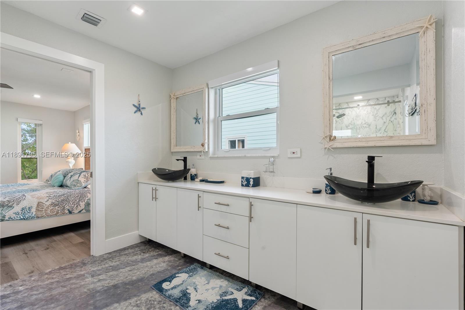 PARADISE POINT COVE - Residential