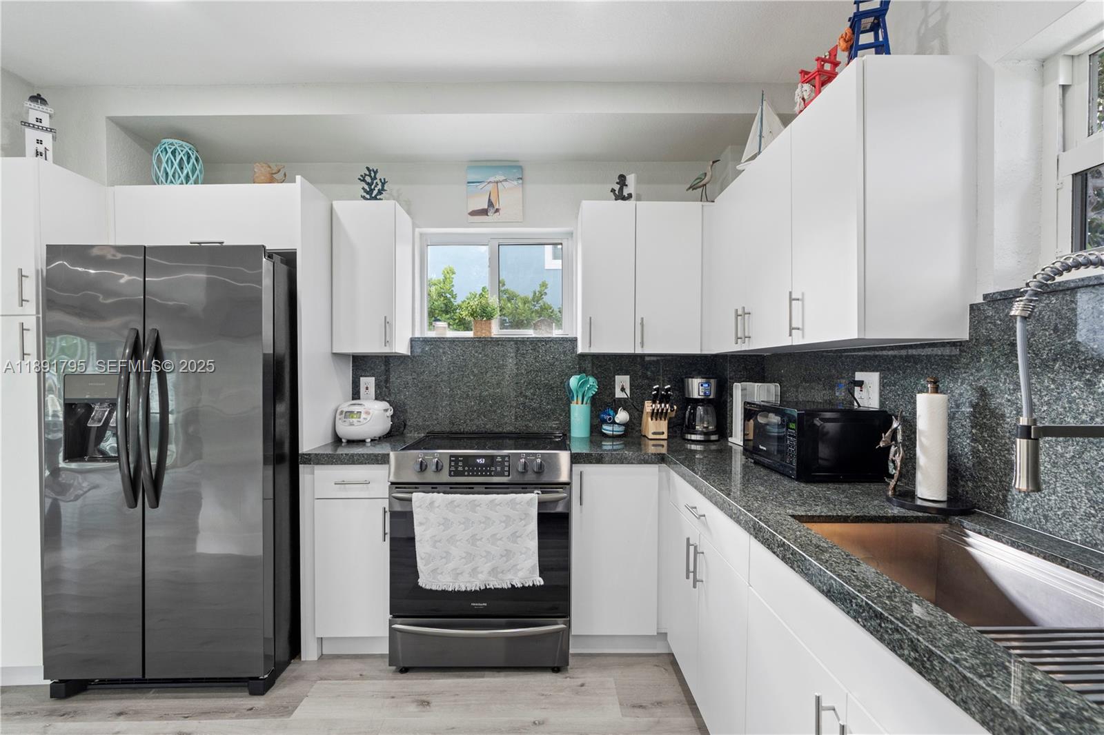 PARADISE POINT COVE - Residential