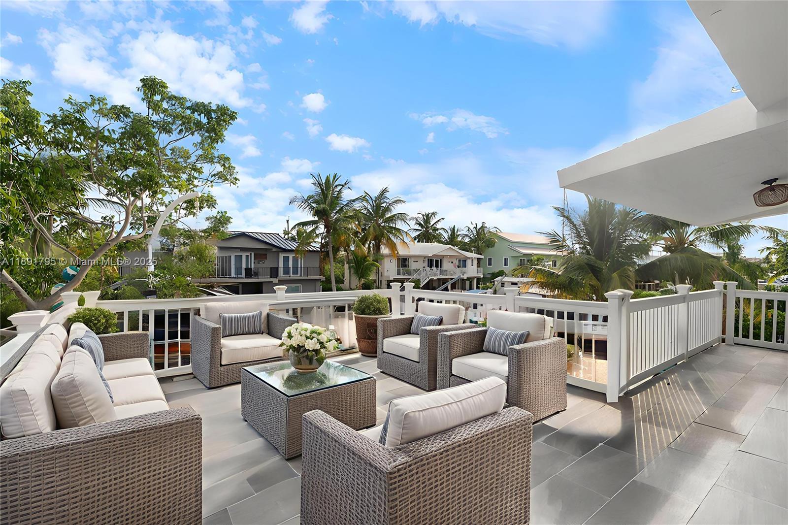 PARADISE POINT COVE - Residential