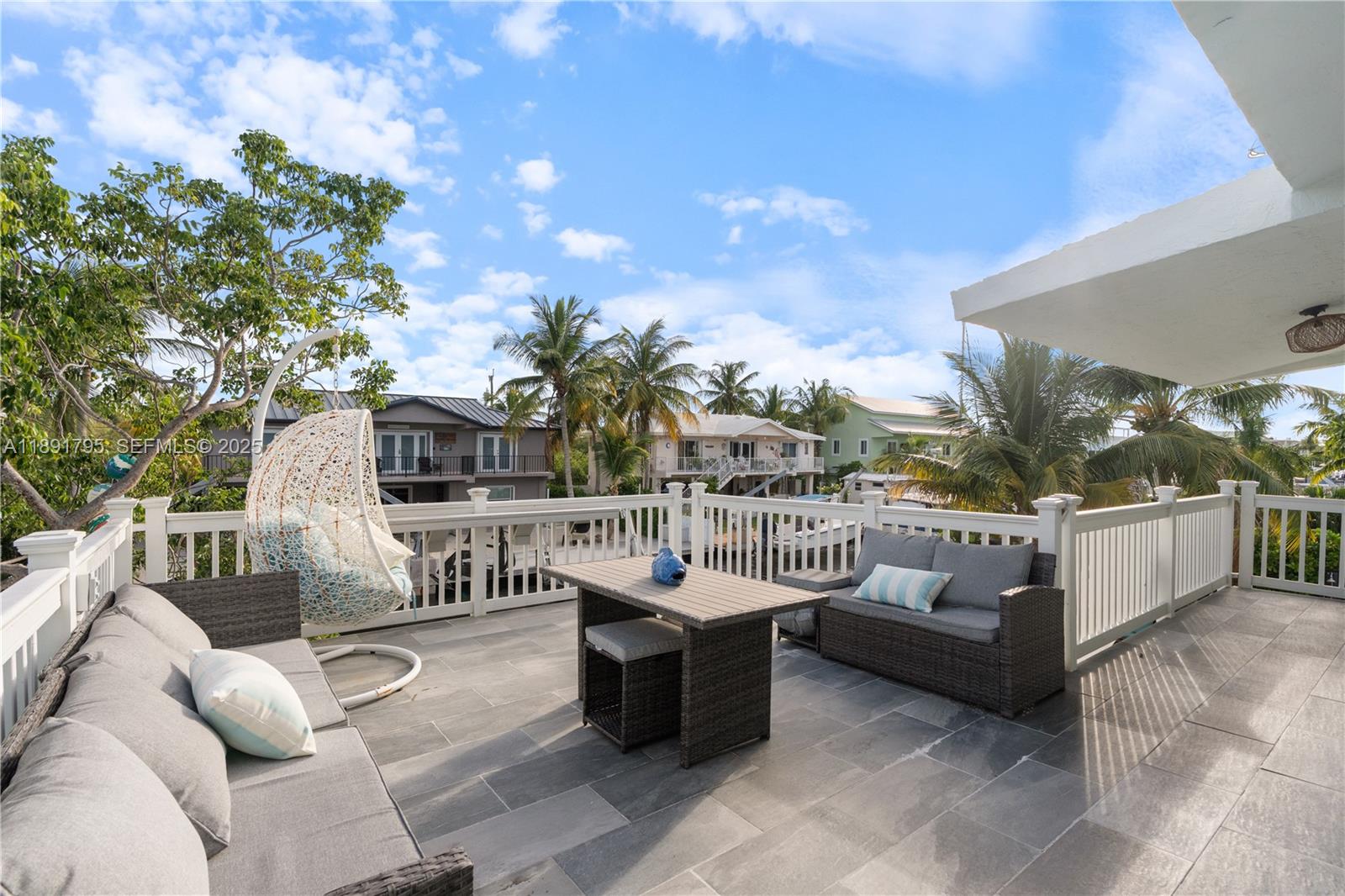 PARADISE POINT COVE - Residential