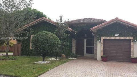 15826 SW 138th Ter Miami FL 33196