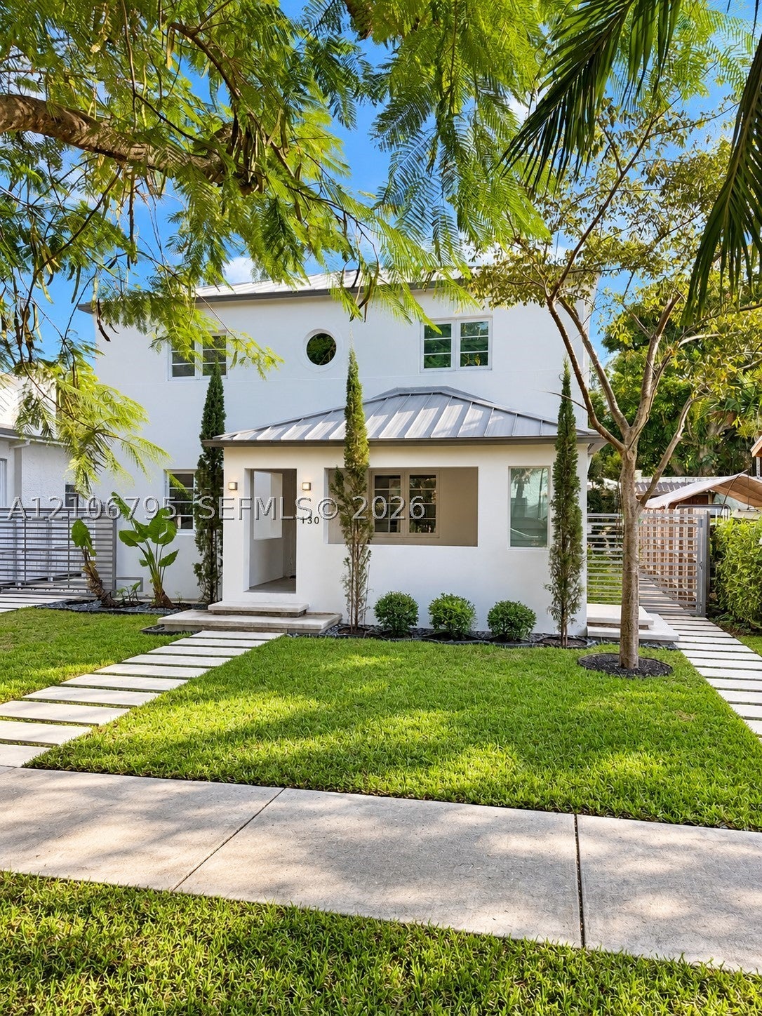 126 NE 43rd St 2
