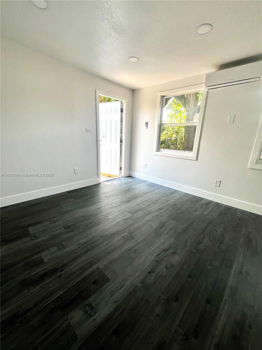 HIGH RIDGE PARK - Residential