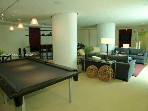 METROPOLIS II AT DADELAND - Residential