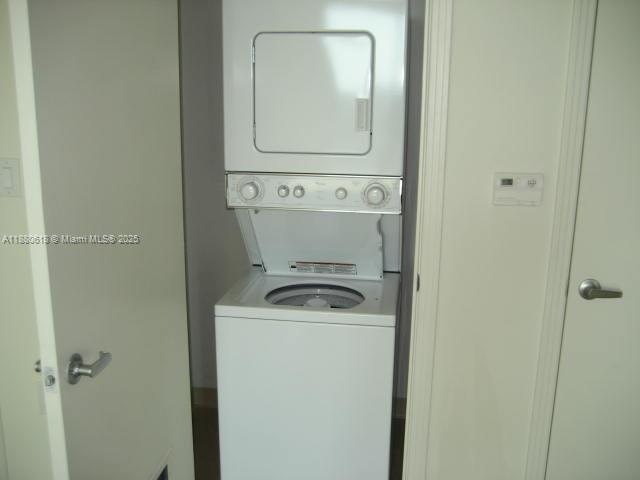 METROPOLIS II AT DADELAND - Residential