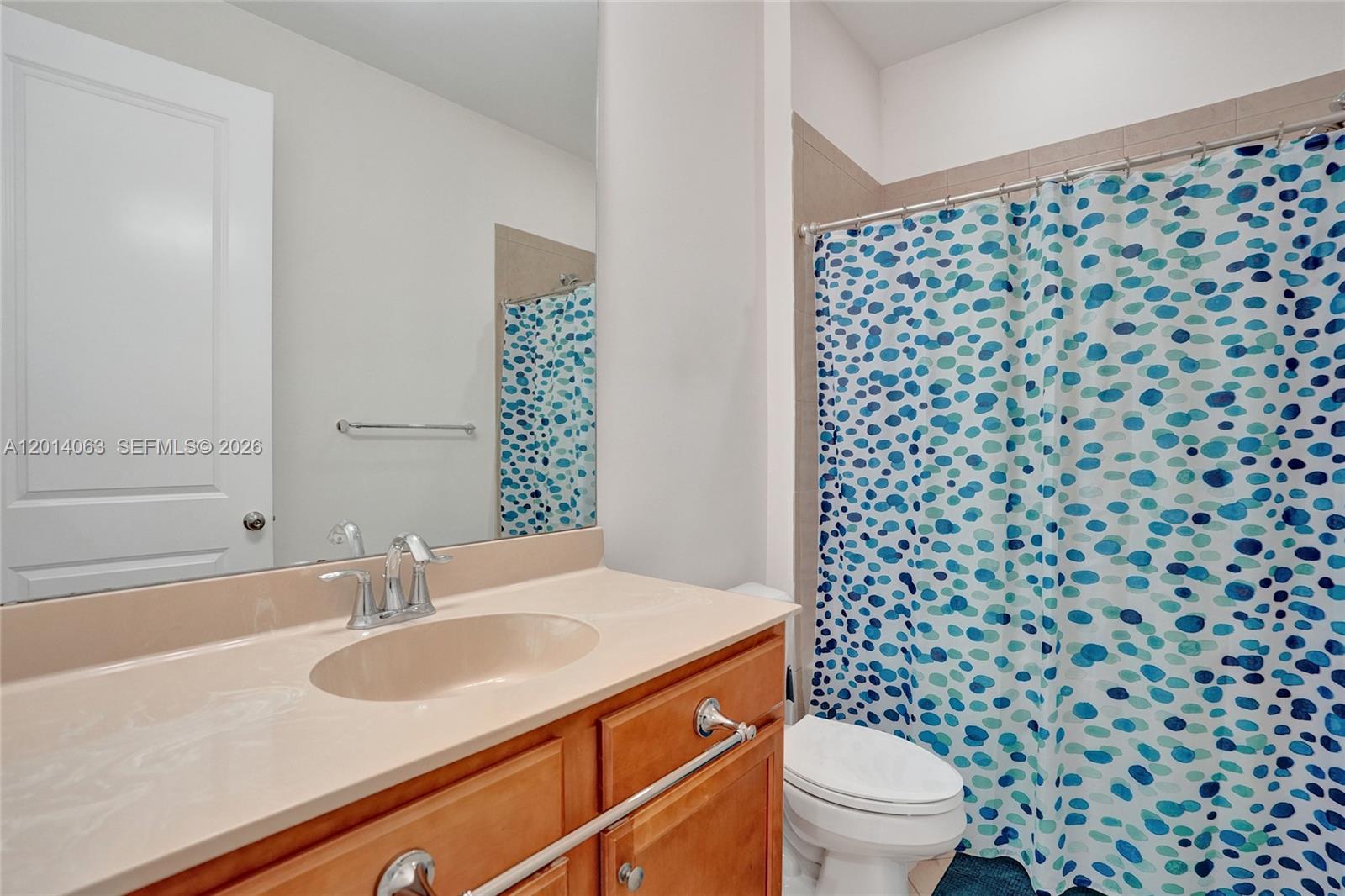 SAWGRASS LAKES - Residential Lease