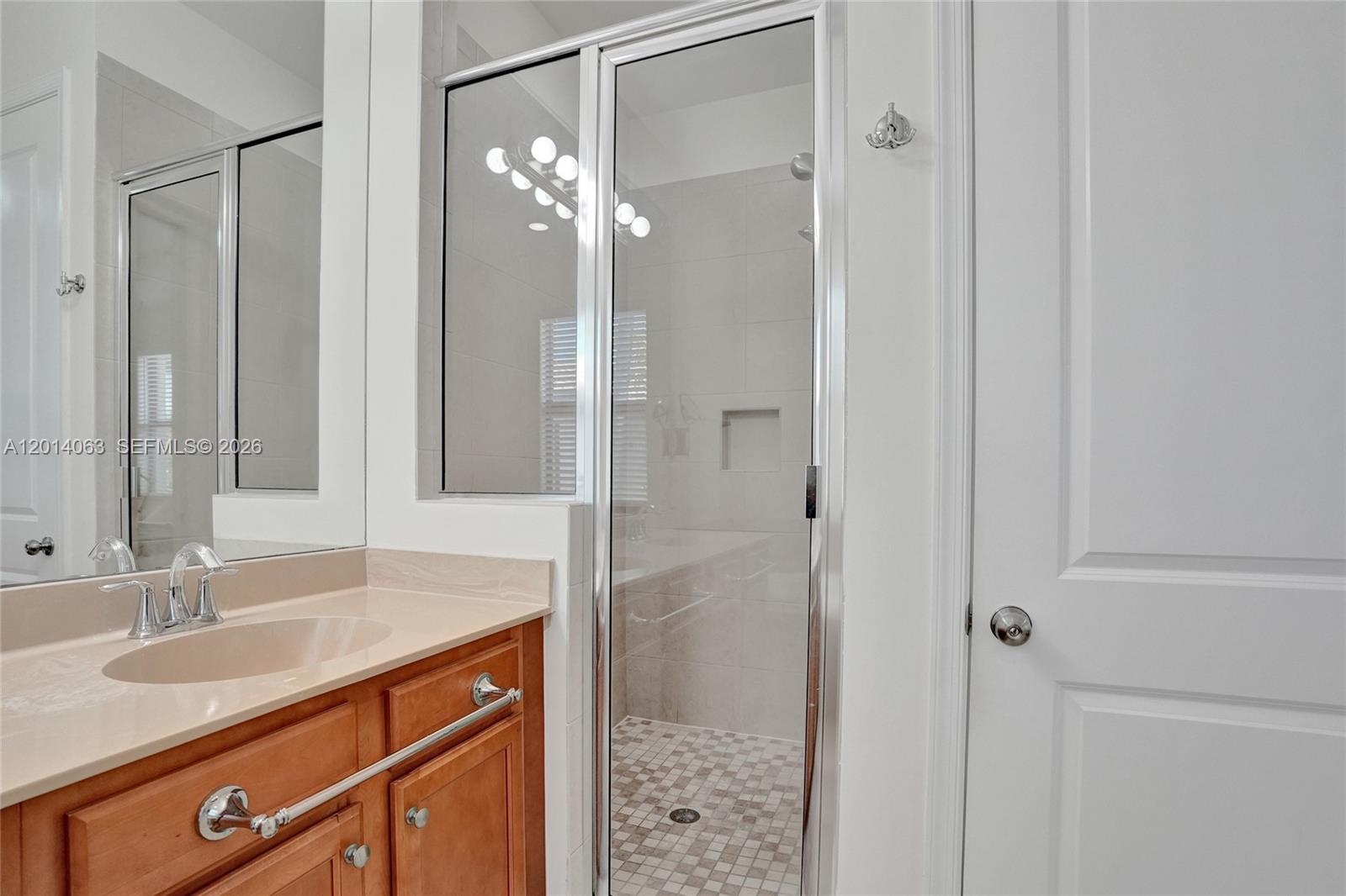 SAWGRASS LAKES - Residential Lease