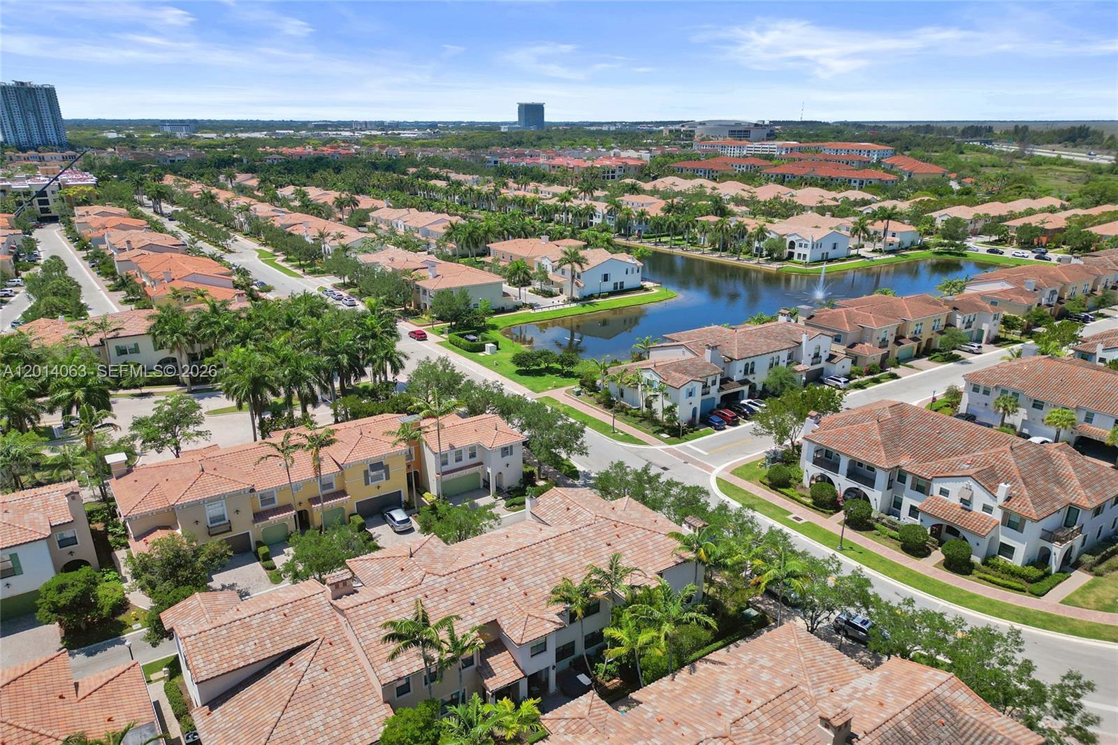 SAWGRASS LAKES - Residential Lease